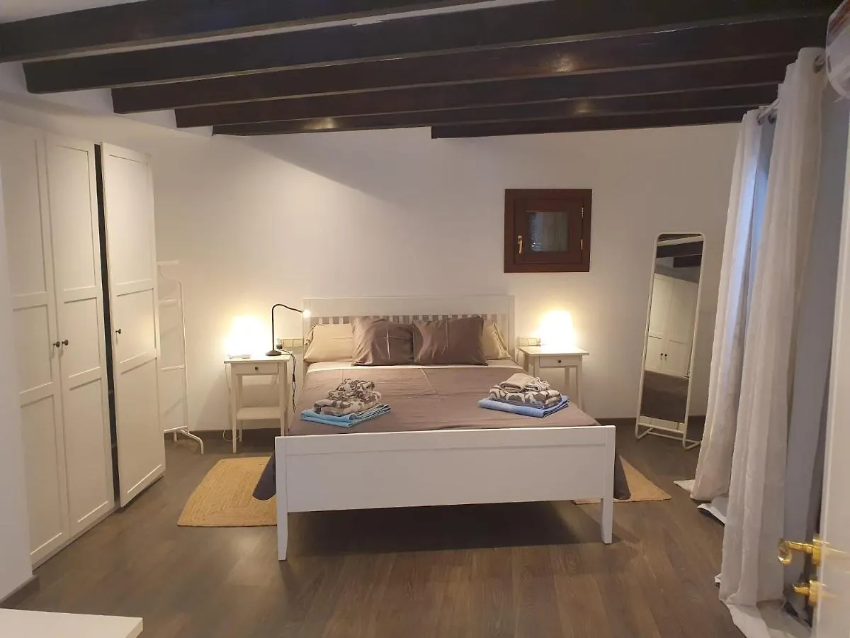 Apartment Edificio Can Roses Moscari